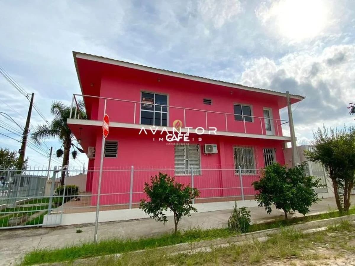 Fachada da casa com duas plantas — Apartamento com 1 quarto para alugar em Camobi, Santa Maria/RS