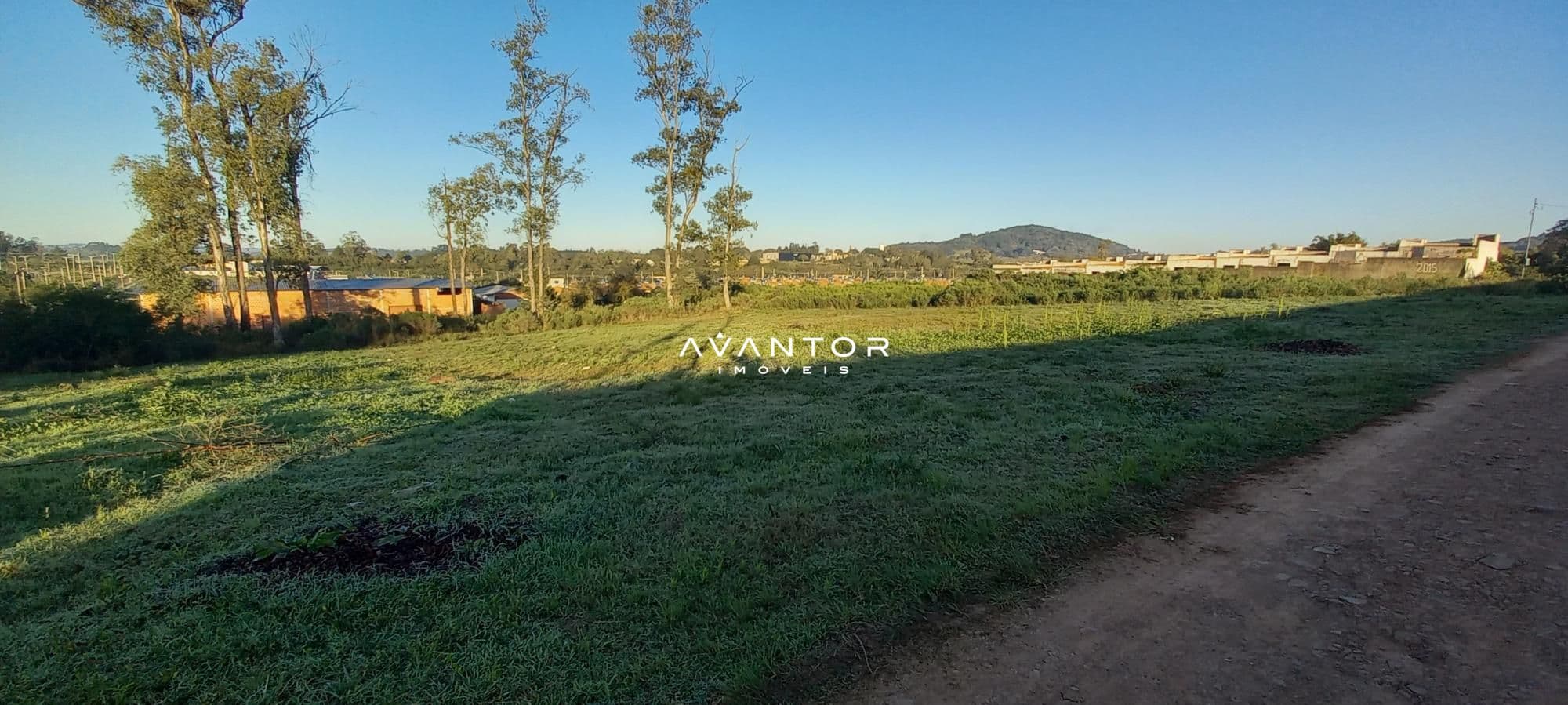 Terreno à venda em Tomazetti, Santa Maria/RS