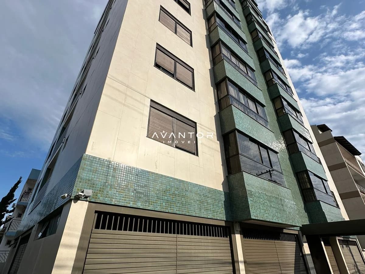 Fachada do prédio com garagem — Cobertura com 3 quartos à venda em Nossa Senhora das Dores, Santa Maria/RS