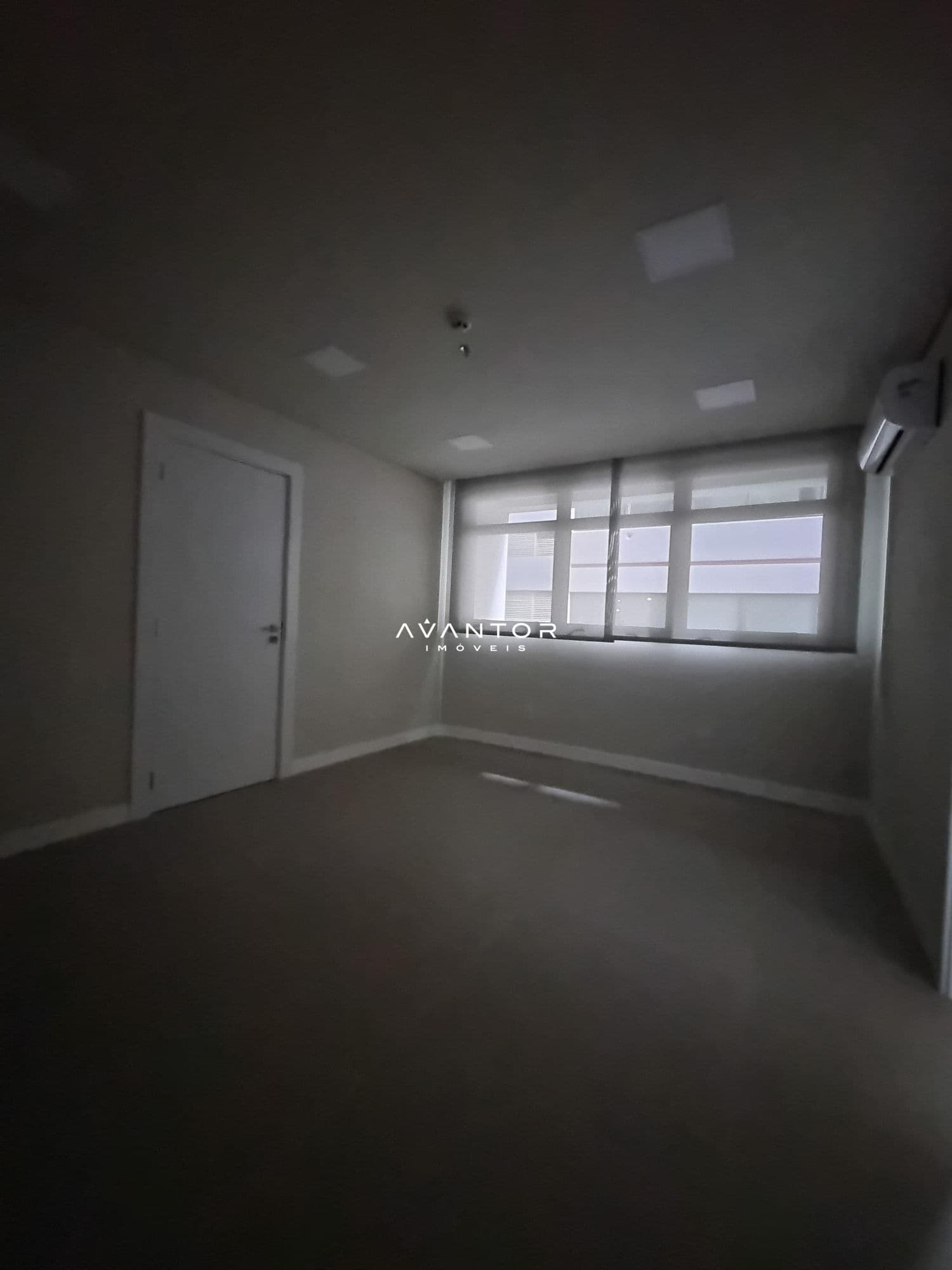 Sala Comercial com 3 salas para alugar no Vitta Center, em Centro, Santa Maria/RS — foto 2 de 2