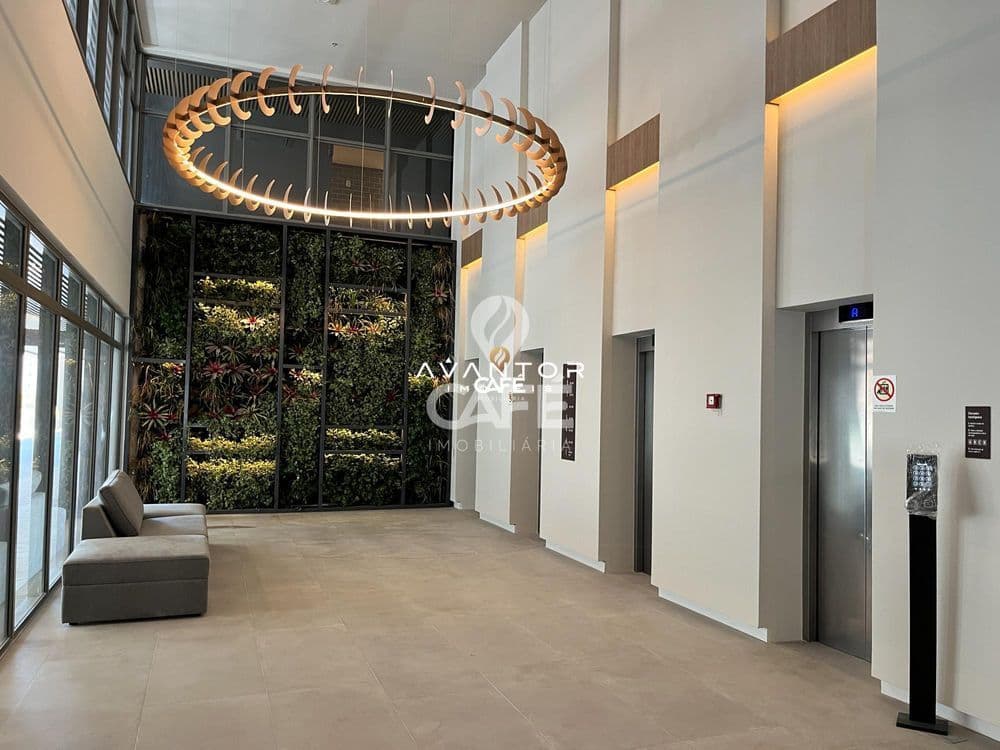 Hall de entrada com jardim vertical — Sala Comercial com 1 sala para alugar no Vitta Center, em Centro, Santa Maria/RS