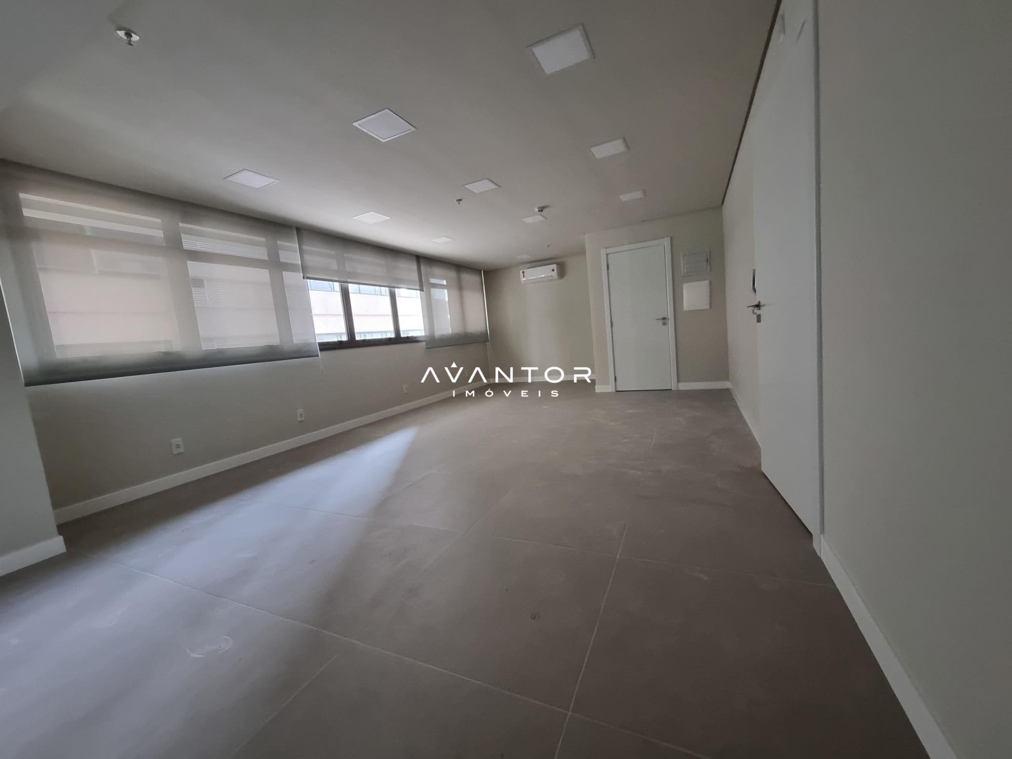 Sala Comercial com 1 sala para alugar no Vitta Center, em Centro, Santa Maria/RS — foto 2 de 8