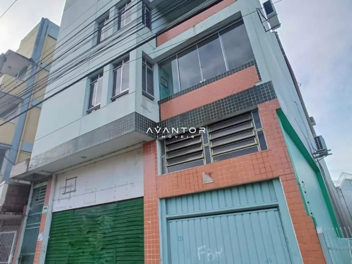 Fachada do prédio com garagem — Edificio Engenheiro Ronald M Garcia, Nossa Senhora de Fátima, Santa Maria/RS