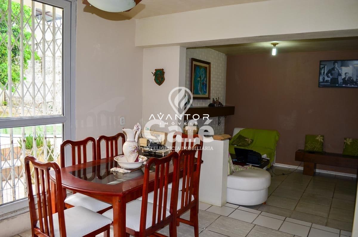 Casa com 4 quartos à venda em Nossa Senhora de Lourdes, Santa Maria/RS — foto 2 de 28
