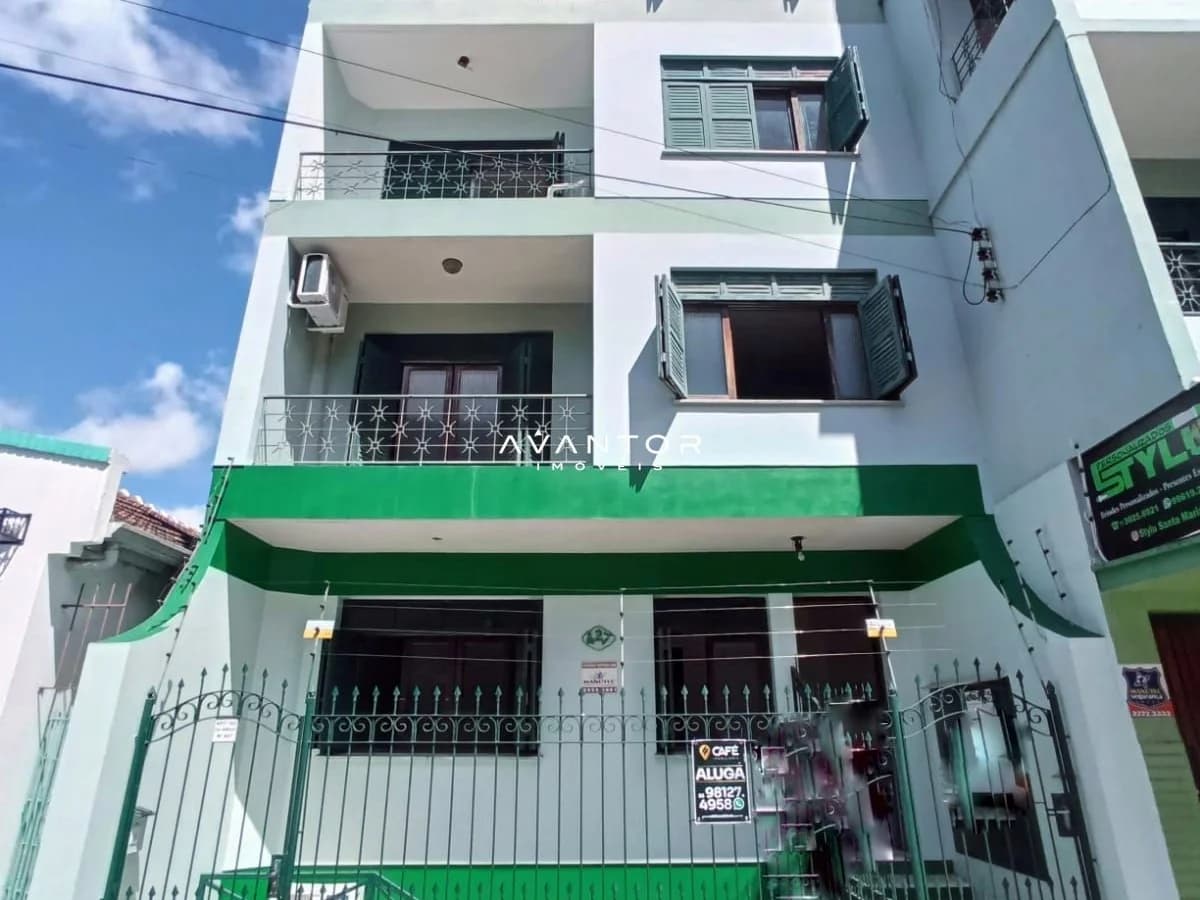 Fachada do prédio com sacadas — Apartamento com 2 quartos à venda em Centro, Santa Maria/RS