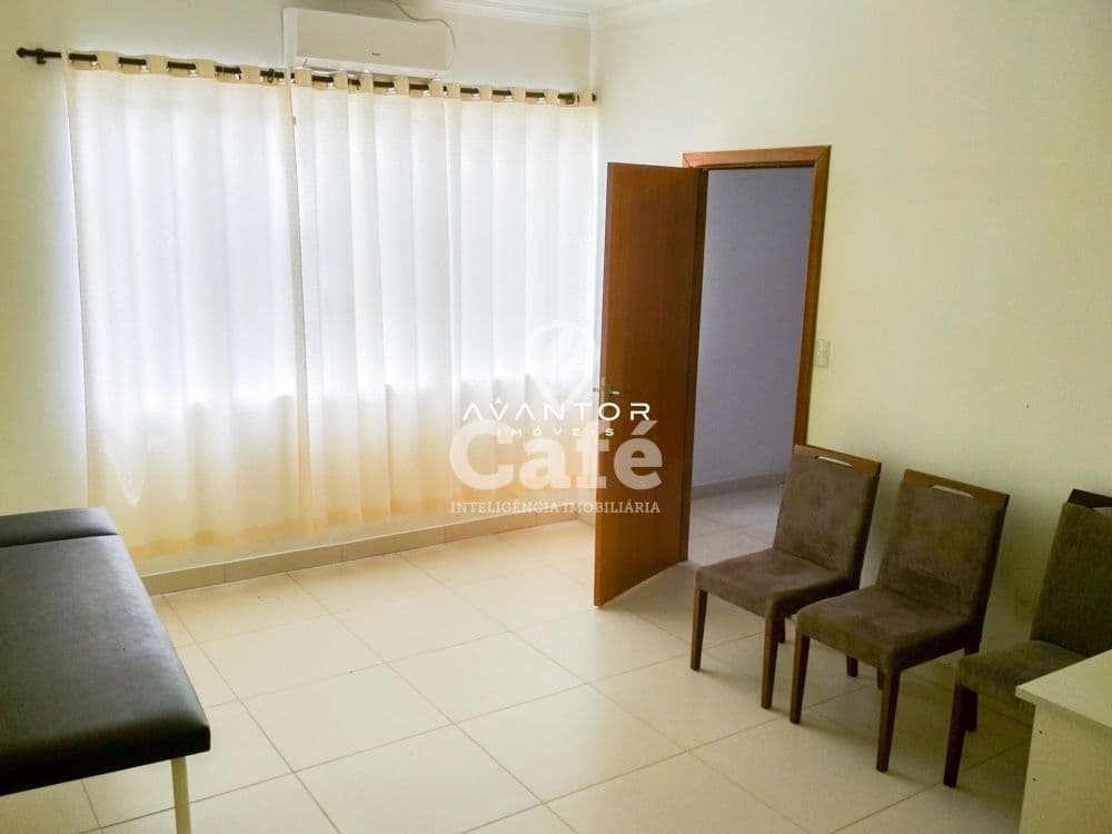Sala comercial com excelente localização no Centro — Sala Comercial para alugar em Nossa Senhora de Fátima, Santa Maria/RS