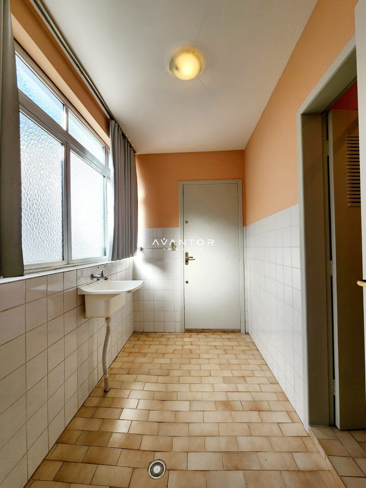 Apartamento com 2 quartos à venda no Edifício Noruega, em Centro, Santa Maria/RS — foto 4 de 11