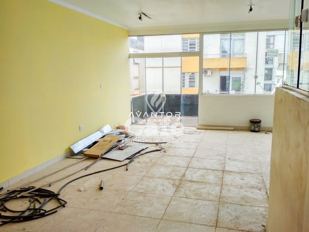 Sala comercial com excelente localização no Centro de Santa Maria-RS — Sala Comercial para alugar em Nossa Senhora de Fátima, Santa Maria/RS