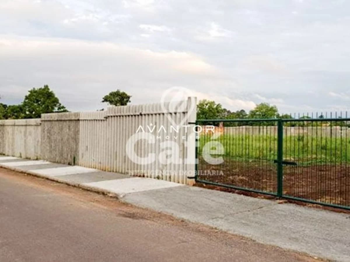 Terreno com portão e cerca de proteção — Terreno à venda em Lorenzi, Santa Maria/RS