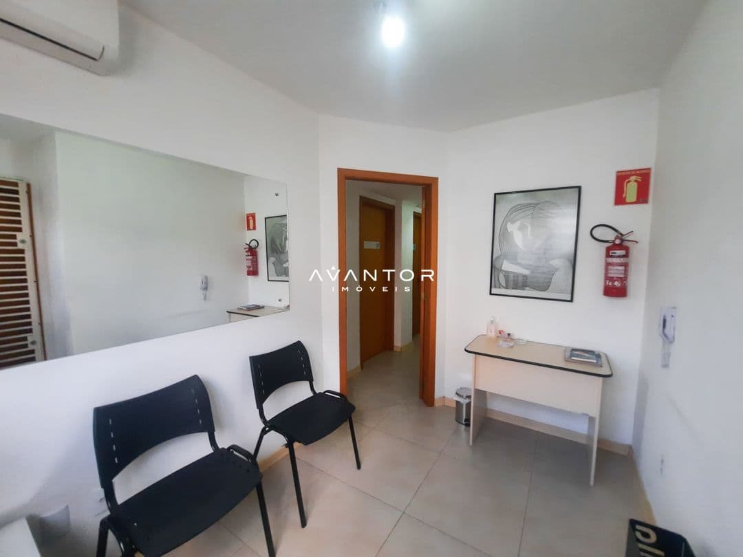 Hall de entrada com recepção — Sala Comercial com 5 salas à venda no Edifício Palazzo Magnago, em Centro, Santa Maria/RS