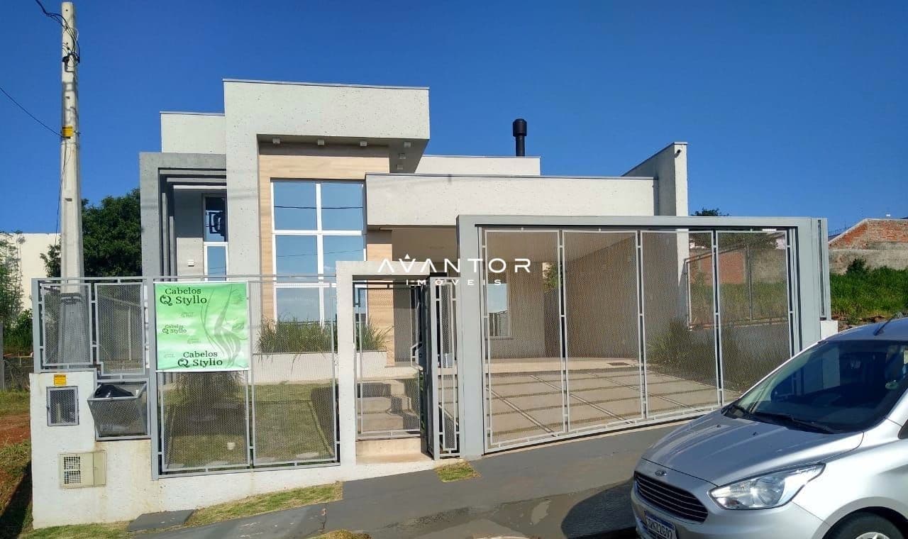 Fachada da casa com sacada — Casa com 3 quartos à venda em Pinheiro Machado, Santa Maria/RS