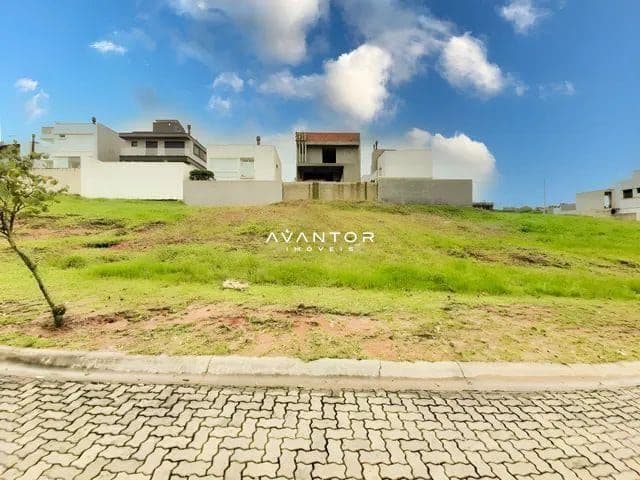 Terreno com vista para construções — Terreno à venda no Residencial Real Park, em Tomazetti, Santa Maria/RS