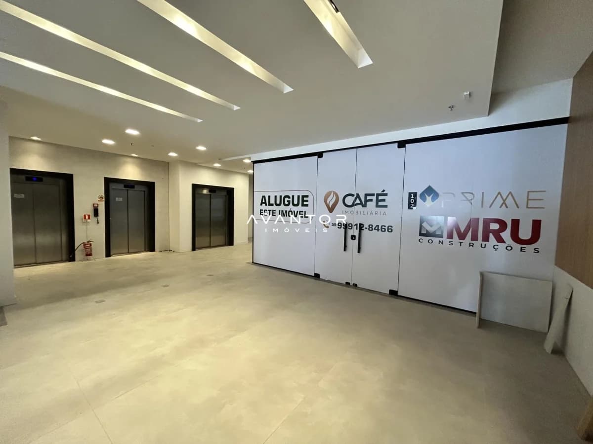 Hall de entrada com elevadores — Loja com 1 sala para alugar no Comercial Prime, em Centro, Santa Maria/RS