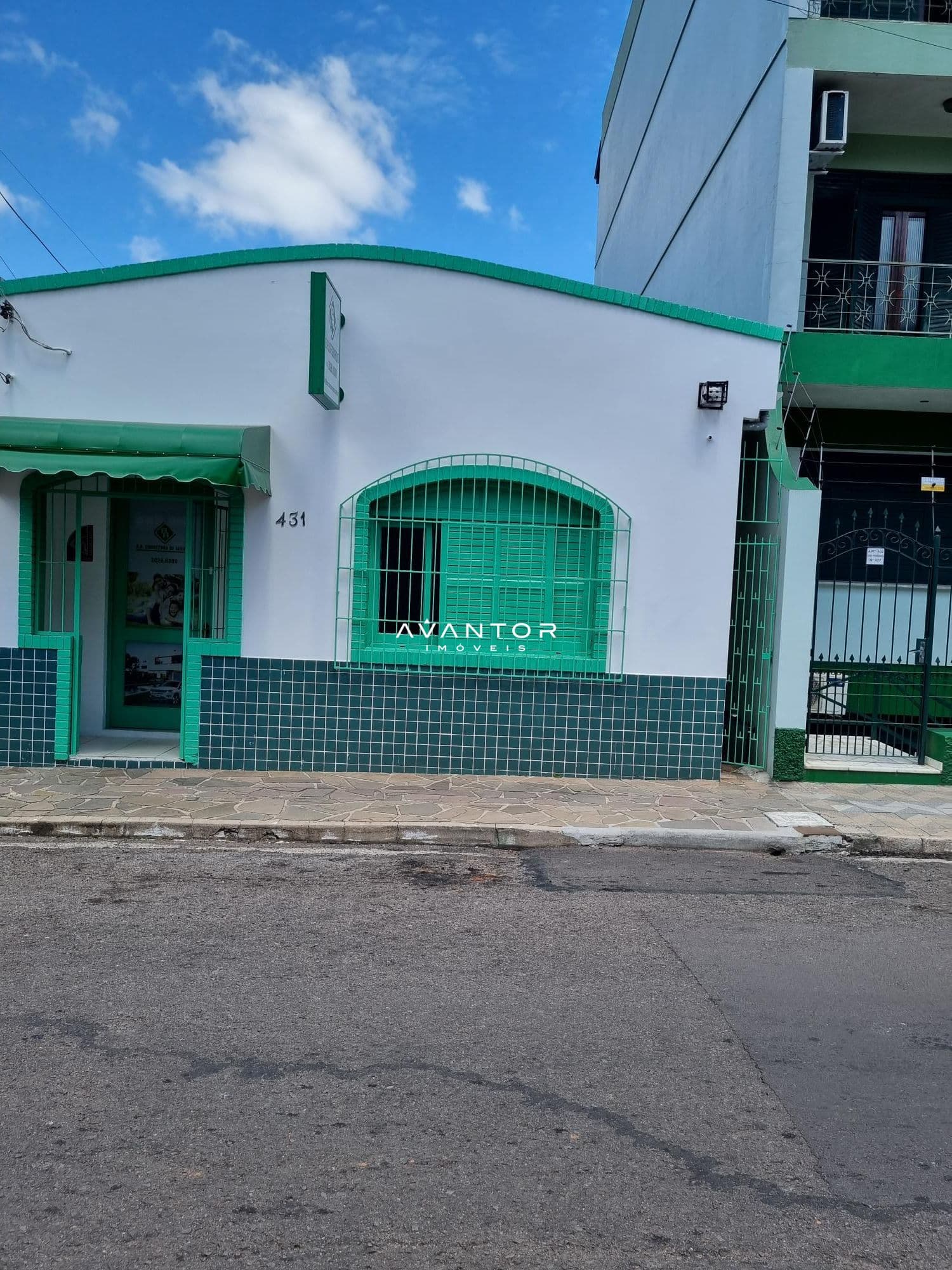Casa Comercial com 6 salas à venda em Centro, Santa Maria/RS
