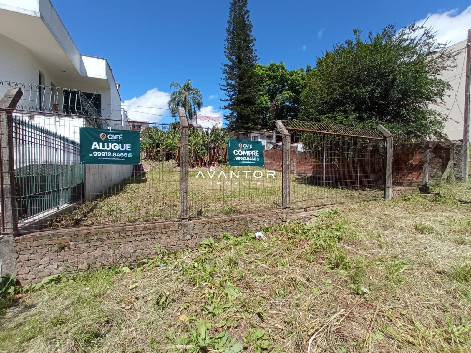 Terreno com portão de entrada — Terreno à venda em Nossa Senhora das Dores, Santa Maria/RS