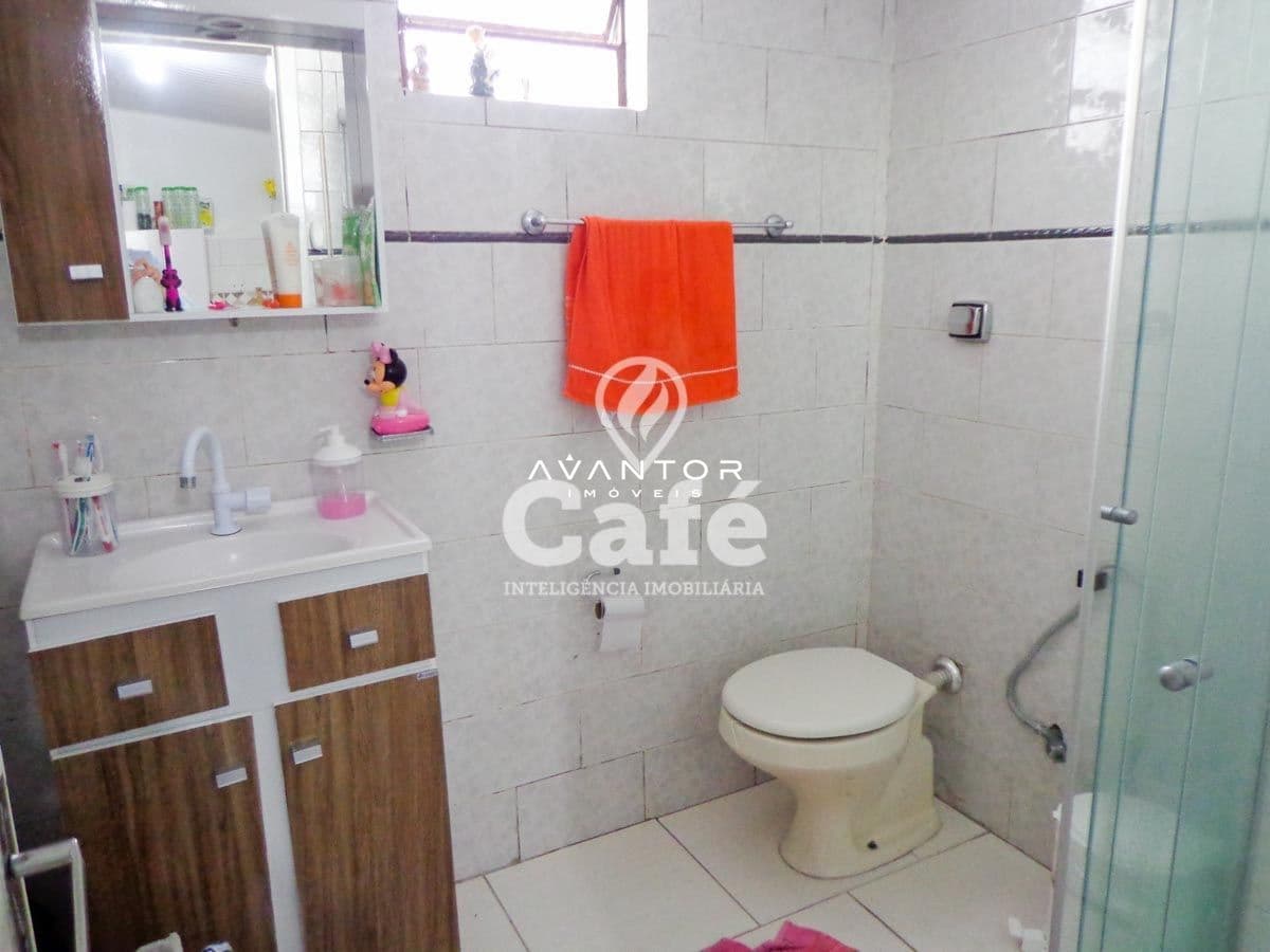 Casa de esquina. Exclusiva com projeto diferenciado — Casa com 8 quartos à venda em Presidente João Goulart, Santa Maria/RS