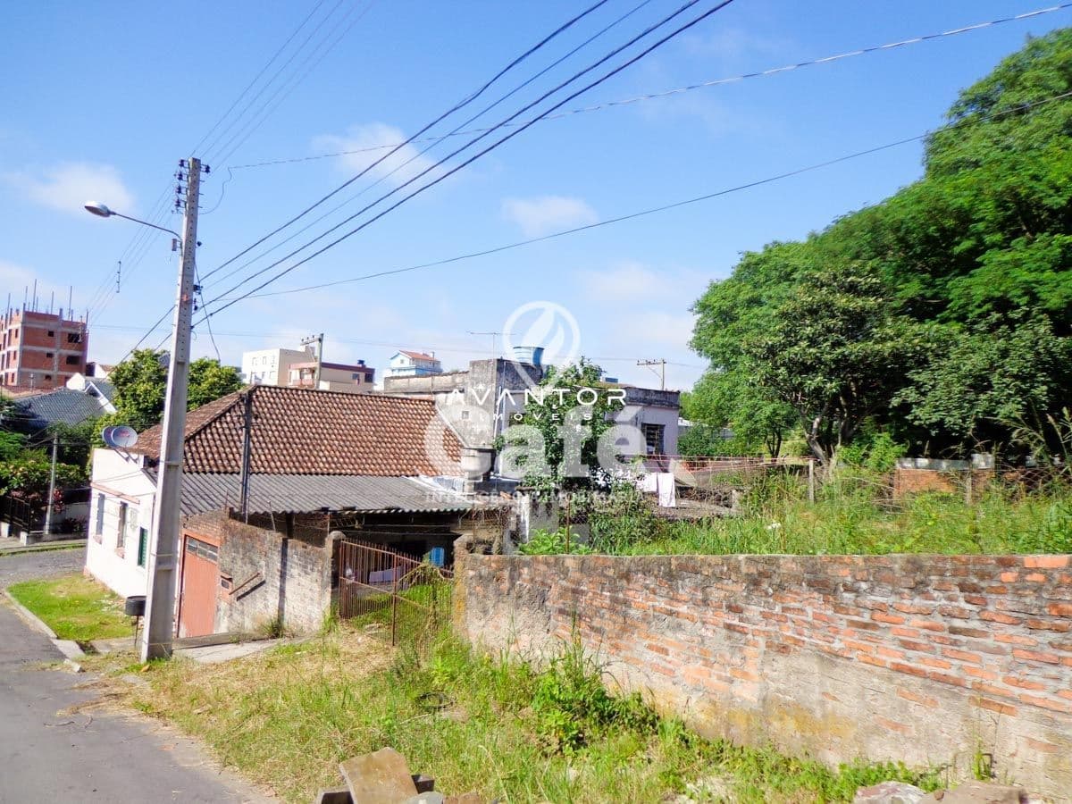Casa de esquina. Exclusiva com projeto diferenciado — Casa com 8 quartos à venda em Presidente João Goulart, Santa Maria/RS