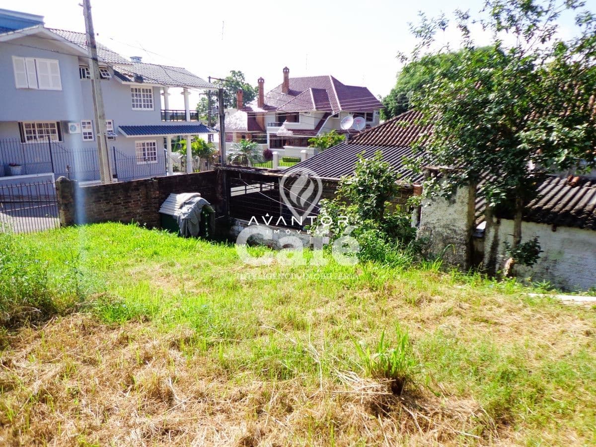 Casa de esquina. Exclusiva com projeto diferenciado — Casa com 8 quartos à venda em Presidente João Goulart, Santa Maria/RS