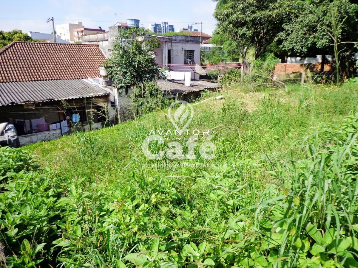 Casa de esquina. Exclusiva com projeto diferenciado — Casa com 8 quartos à venda em Presidente João Goulart, Santa Maria/RS