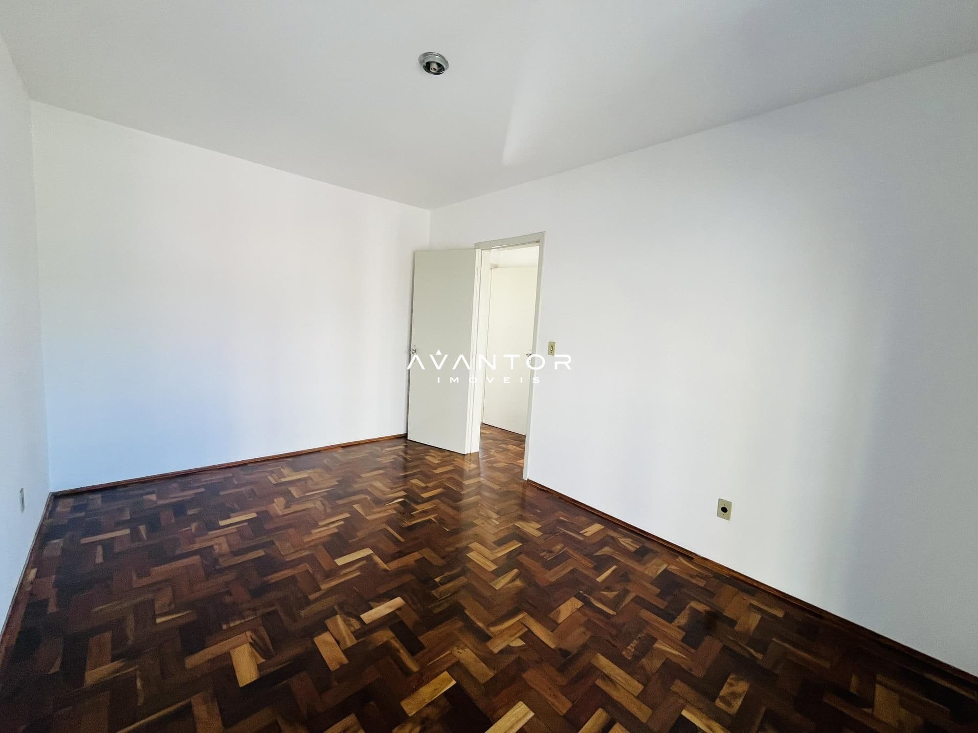 Apartamento com 2 quartos à venda no Edifício Silfer, em Nossa Senhora de Lourdes, Santa Maria/RS — foto 2 de 13