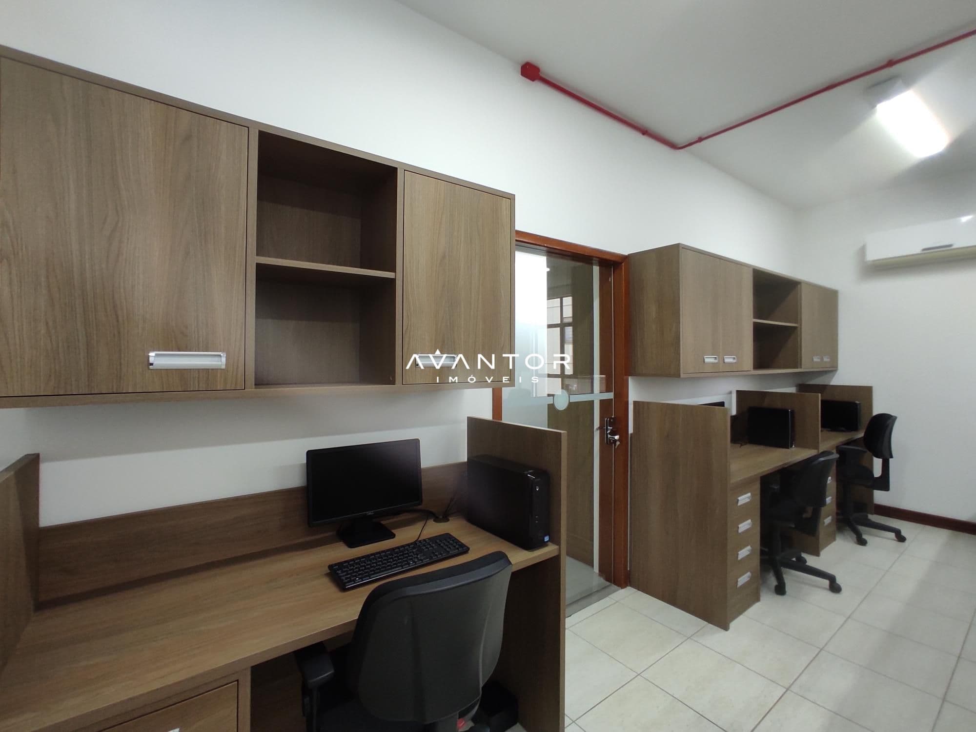 Sala comercial com armários planejados — Sala Comercial com 2 salas à venda em Nossa Senhora das Dores, Santa Maria/RS