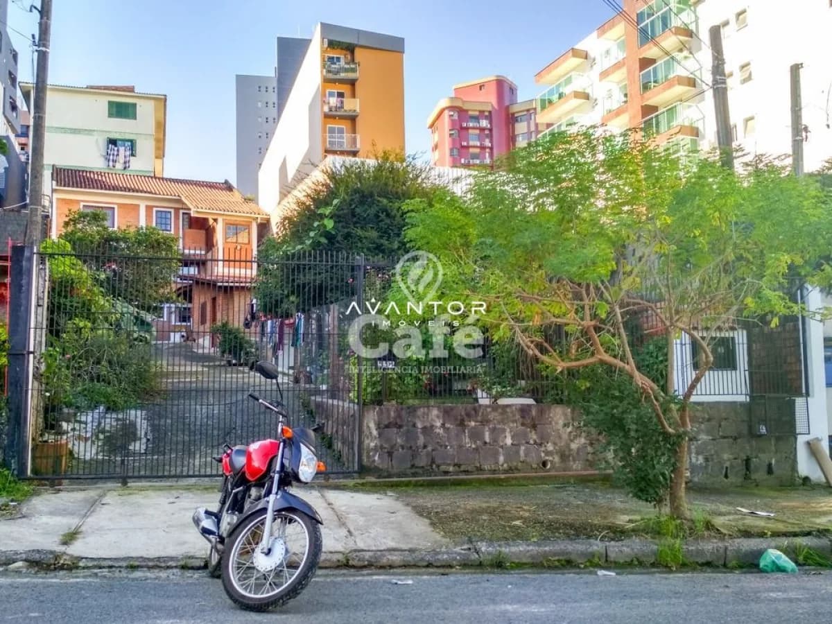 Fachada do terreno com vegetação — Terreno à venda em Nonoai, Santa Maria/RS