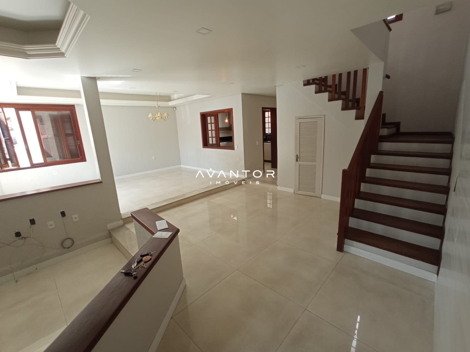 Casa com 4 quartos à venda em Nossa Senhora do Rosário, Santa Maria/RS — foto 2 de 39