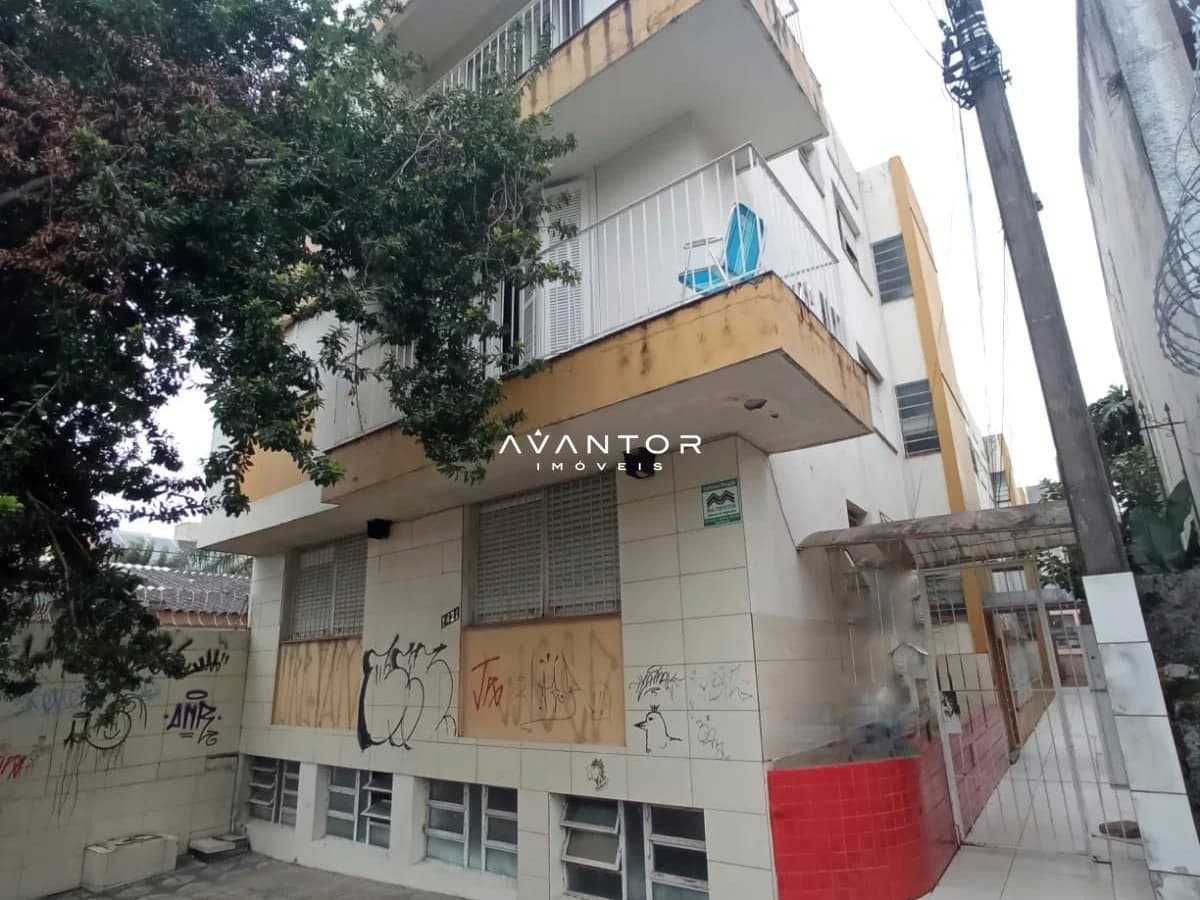 Fachada do prédio com sacadas — Apartamento com 2 quartos à venda no Edificio Tupancy, em Bonfim, Santa Maria/RS