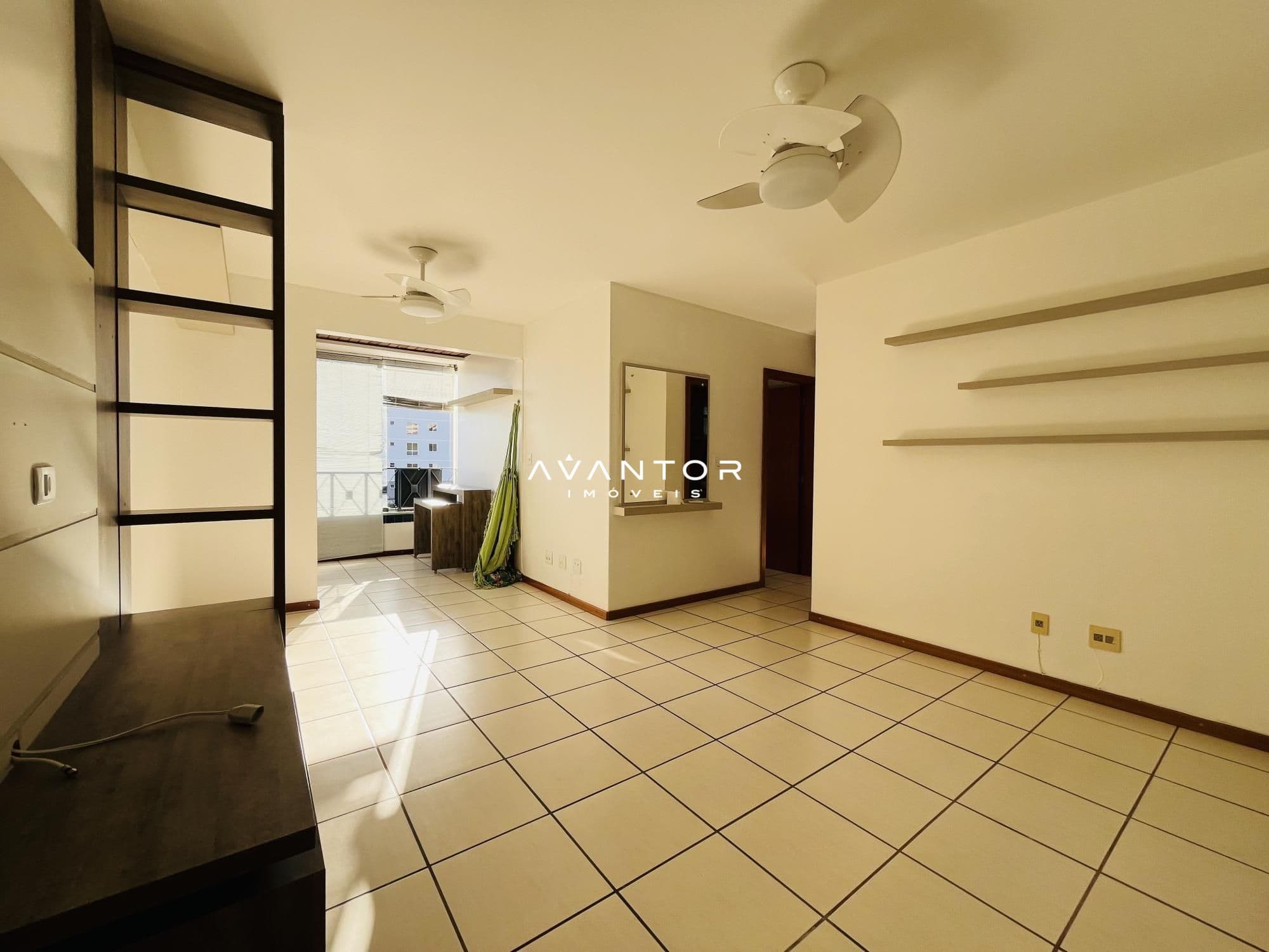 Sala de estar integrada à cozinha — Apartamento com 2 quartos à venda em Nossa Senhora de Fátima, Santa Maria/RS