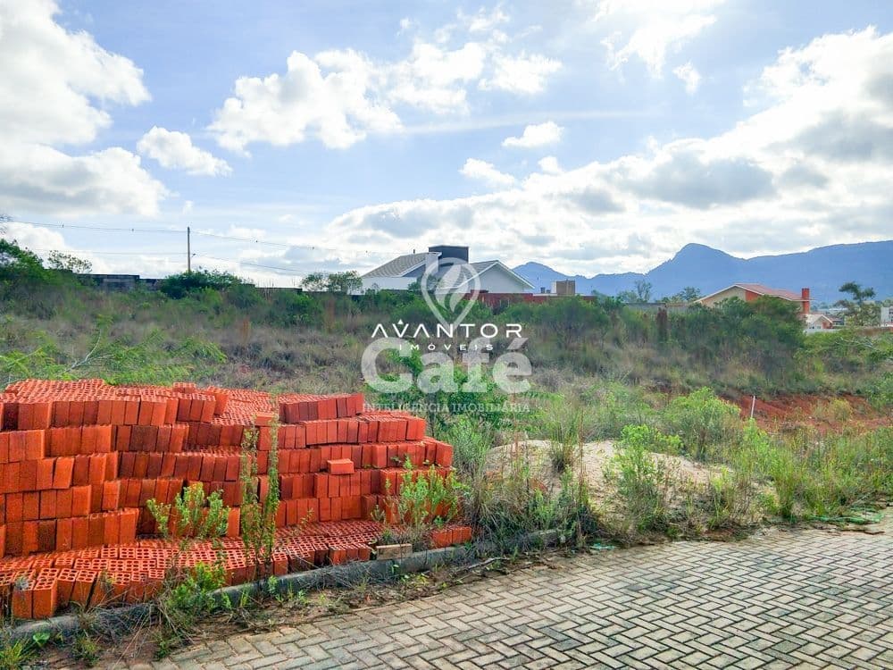 Terreno com medidas 15x30m, pronto para construir — Terreno à venda em Camobi, Santa Maria/RS