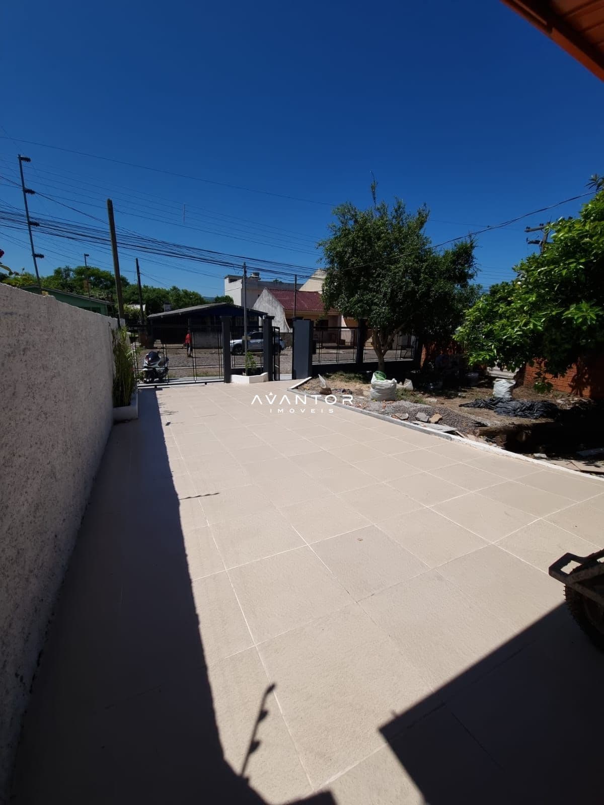 Pátio com piso pavimentado — Casa com 2 quartos à venda em Pinheiro Machado, Santa Maria/RS