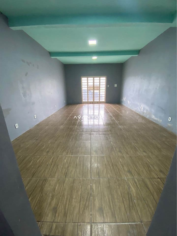 Sala de estar com piso em porcelanato — Sala Comercial com 1 sala para alugar em Nossa Senhora do Rosário, Santa Maria/RS