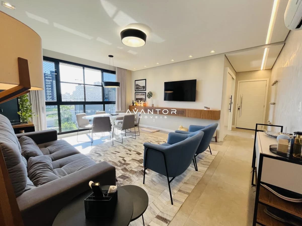 Sala de estar integrada com sacada e vista — Apartamento com 3 quartos à venda em Nossa Senhora de Lourdes, Santa Maria/RS