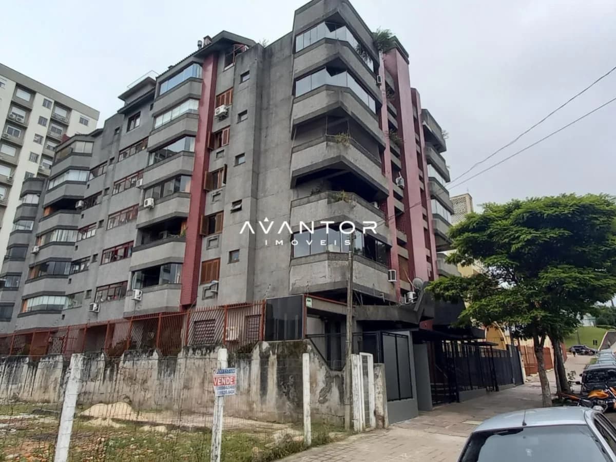 Fachada do prédio com sacada — Cobertura com 4 quartos à venda em Nossa Senhora de Fátima, Santa Maria/RS