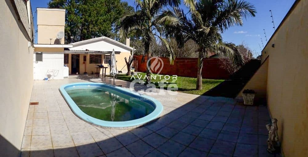 Pátio com piscina e áreas verdes — Casa com 3 quartos à venda em Lorenzi, Santa Maria/RS