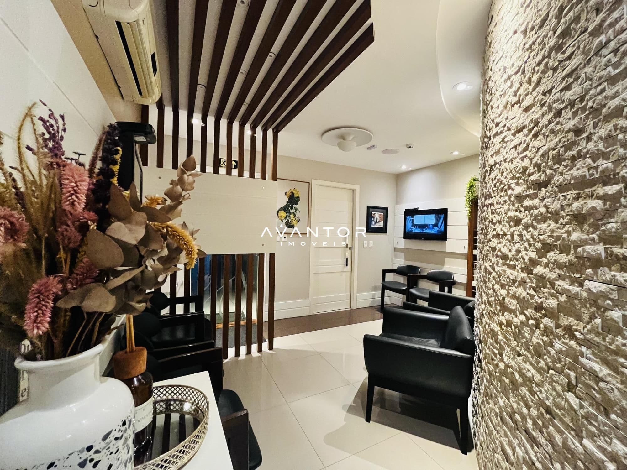 Sala Comercial com 2 salas à venda no Edifício Rio da Prata, em Centro, Santa Maria/RS — foto 2 de 24