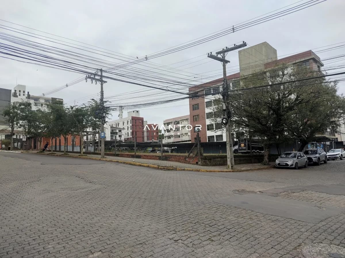 Vista da fachada do imóvel e entorno — Terreno à venda em Nossa Senhora das Dores, Santa Maria/RS