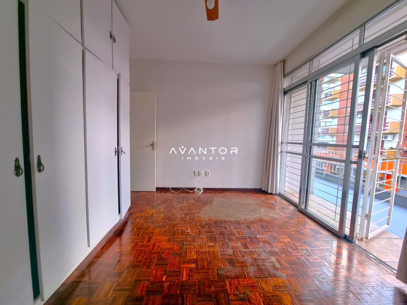 Apartamento com 3 quartos à venda no Edifício Roma, em Centro, Santa Maria/RS — foto 2 de 16