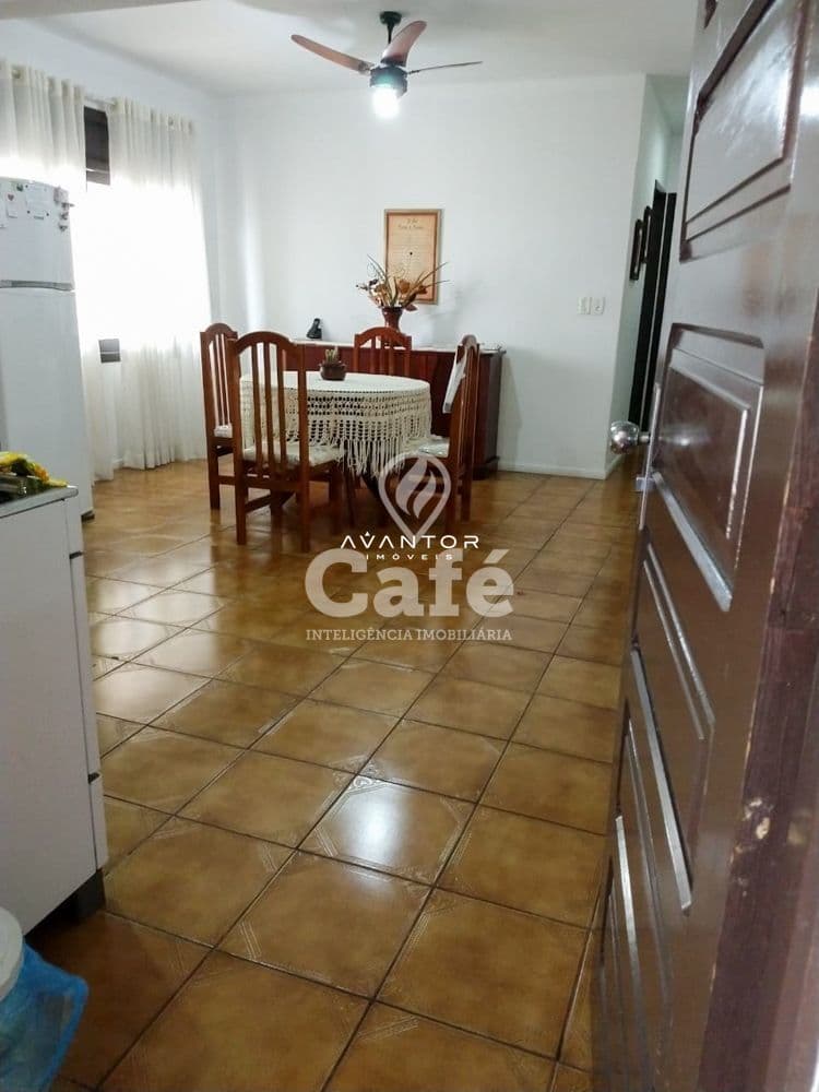 Casa 3 dormitórios + dependência de empregada, Nossa Sra. de Lourdes — Casa com 4 quartos à venda em Nossa Senhora de Lourdes, Santa Maria/RS
