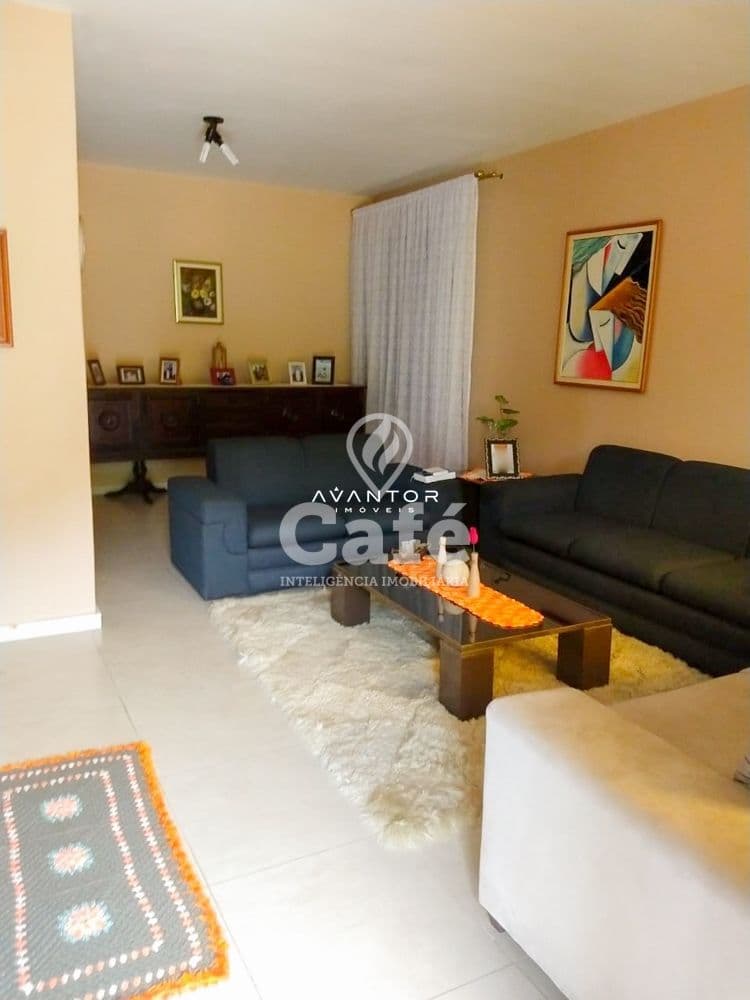 Casa 3 dormitórios + dependência de empregada, Nossa Sra. de Lourdes — Casa com 4 quartos à venda em Nossa Senhora de Lourdes, Santa Maria/RS
