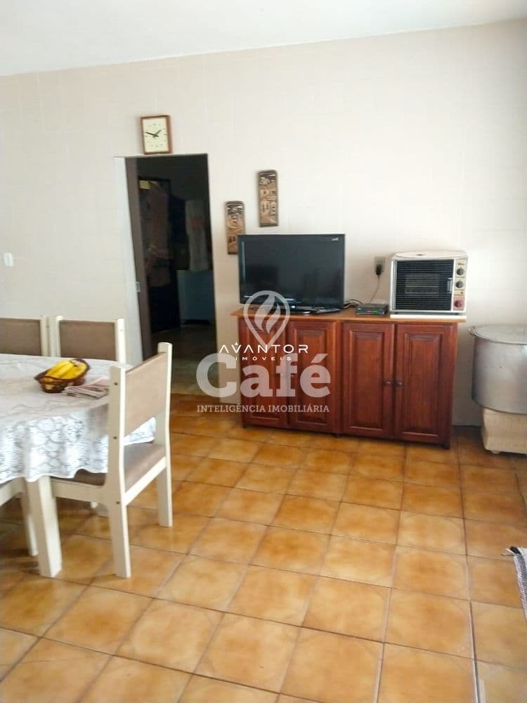 Casa 3 dormitórios + dependência de empregada, Nossa Sra. de Lourdes — Casa com 4 quartos à venda em Nossa Senhora de Lourdes, Santa Maria/RS