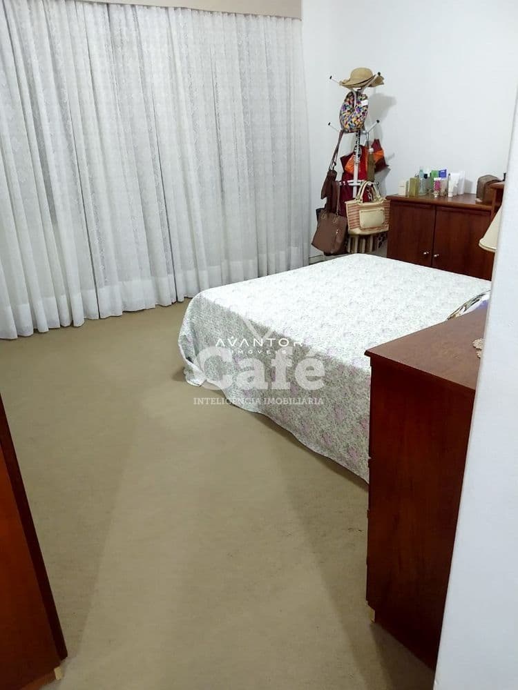 Casa 3 dormitórios + dependência de empregada, Nossa Sra. de Lourdes — Casa com 4 quartos à venda em Nossa Senhora de Lourdes, Santa Maria/RS