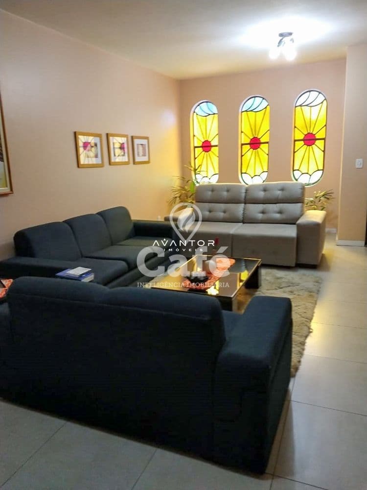 Casa 3 dormitórios + dependência de empregada, Nossa Sra. de Lourdes — Casa com 4 quartos à venda em Nossa Senhora de Lourdes, Santa Maria/RS