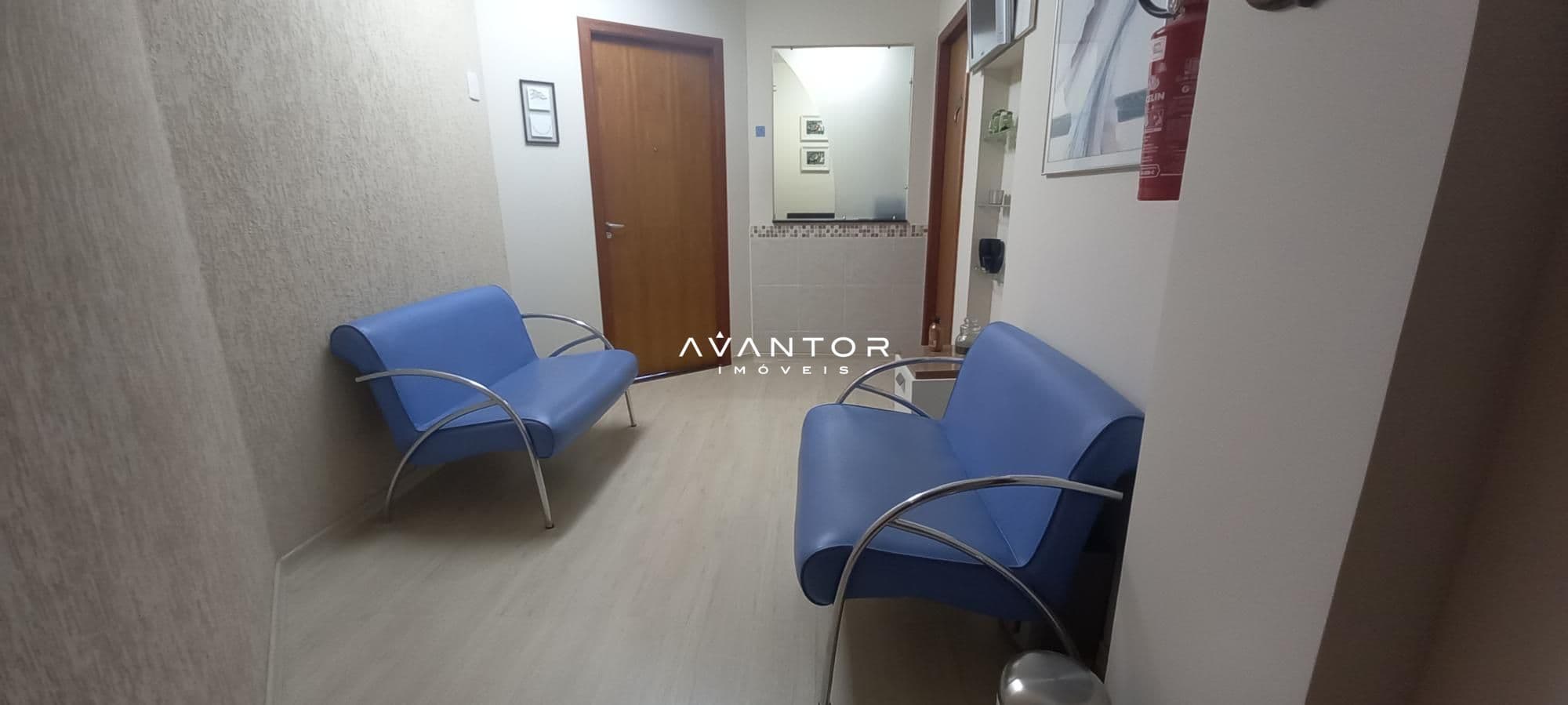 Sala Comercial com 3 salas à venda em Bonfim, Santa Maria/RS — foto 2 de 11
