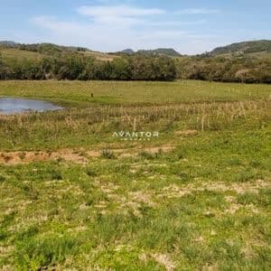 Terreno com vista para montanhas — Chácara à venda em Boca do Monte, Santa Maria/RS