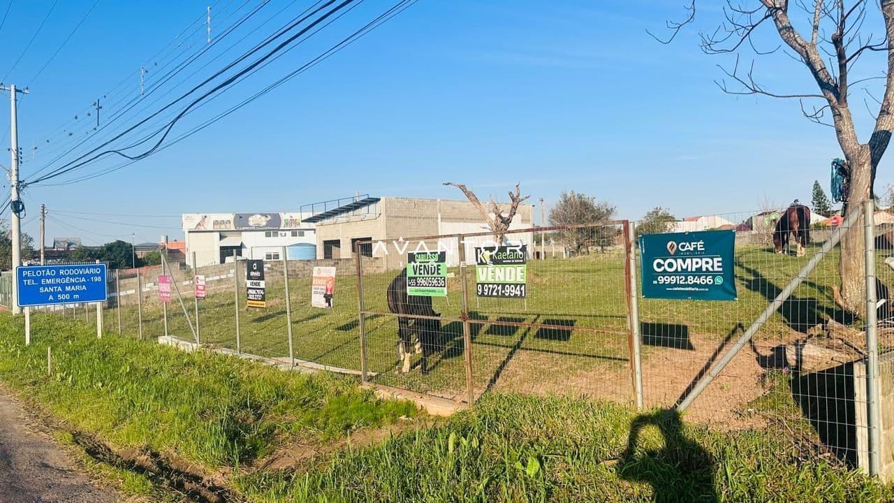 Terreno com construção inacabada — Casa de Condomínio com 3 quartos à venda em Camobi, Santa Maria/RS