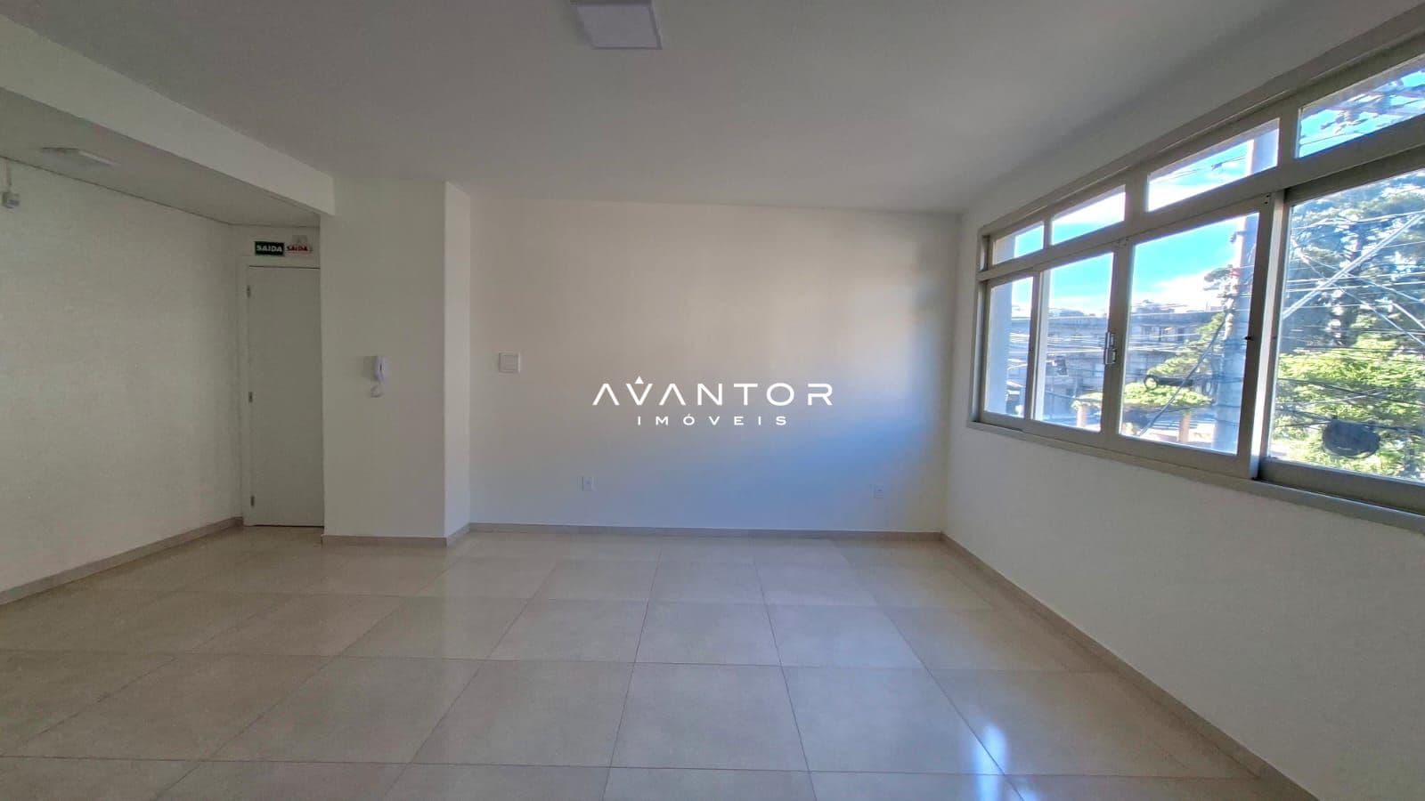 Sala Comercial com 1 sala à venda em Centro, Santa Maria/RS — foto 3 de 13