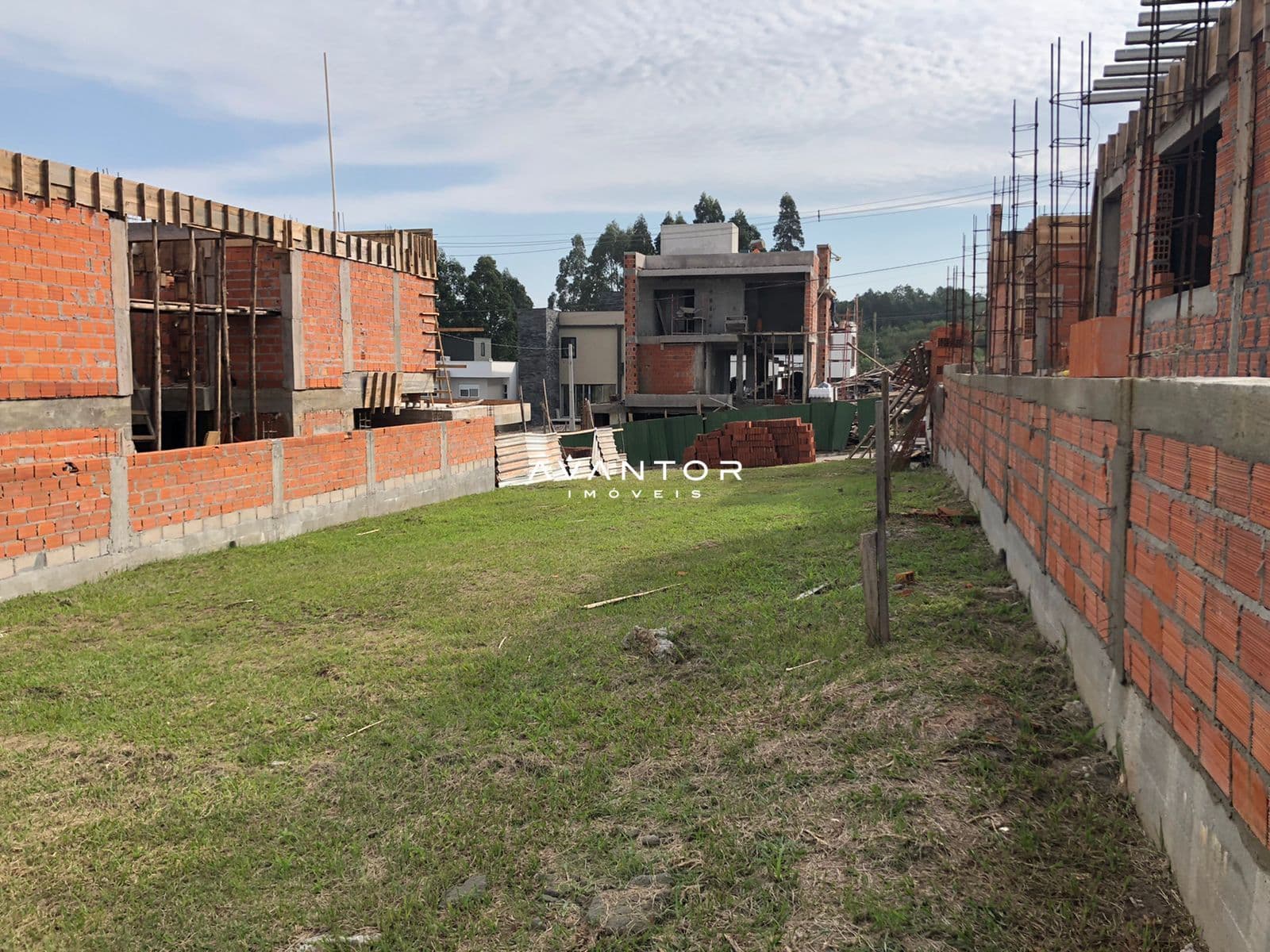 Terreno à venda no Residencial Real Park, em Tomazetti, Santa Maria/RS — foto 2 de 3
