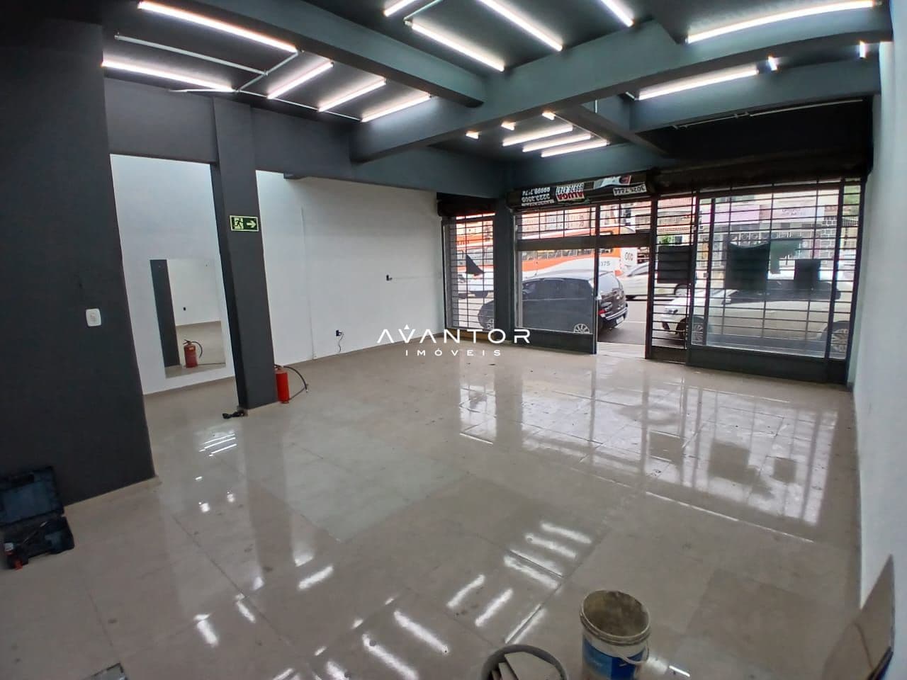 Loja com 3 salas para alugar em Centro, Santa Maria/RS — foto 2 de 11