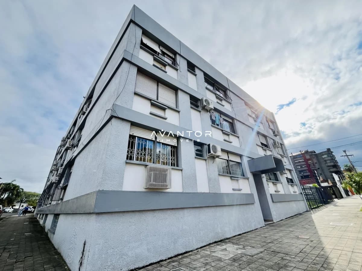 Fachada do prédio com unidades residenciais — Apartamento com 2 quartos à venda em Nossa Senhora do Rosário, Santa Maria/RS